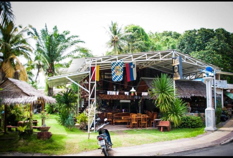 Krabi town The Lazy Bar And Guesthouse المظهر الخارجي الصورة